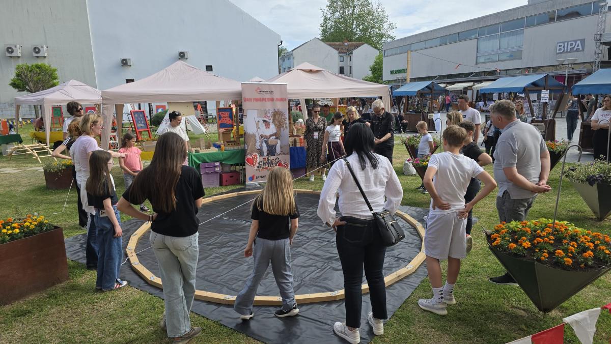 RADIONICA IZRADE MEGA ČIPKE TEHNIKOM STRING ART powered by #JANAF