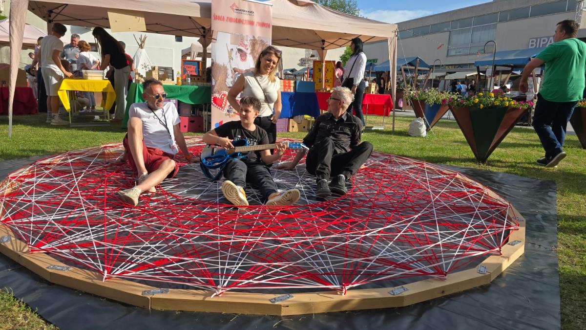 RADIONICA IZRADE MEGA ČIPKE TEHNIKOM STRING ART powered by #JANAF