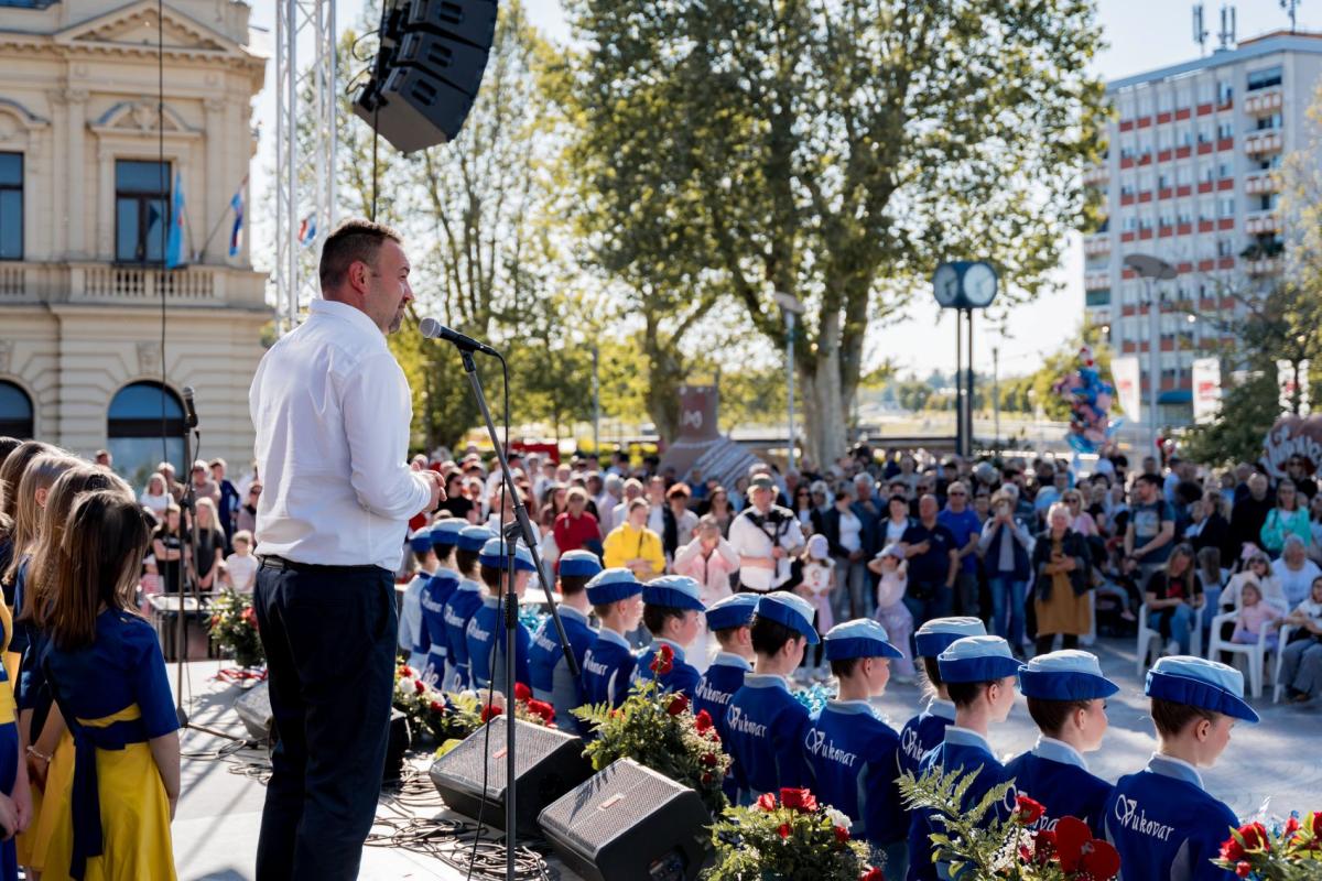 U Vukovaru uspješno održan 8. festival „SVI zaJEDNO HRVATSKO NAJ”