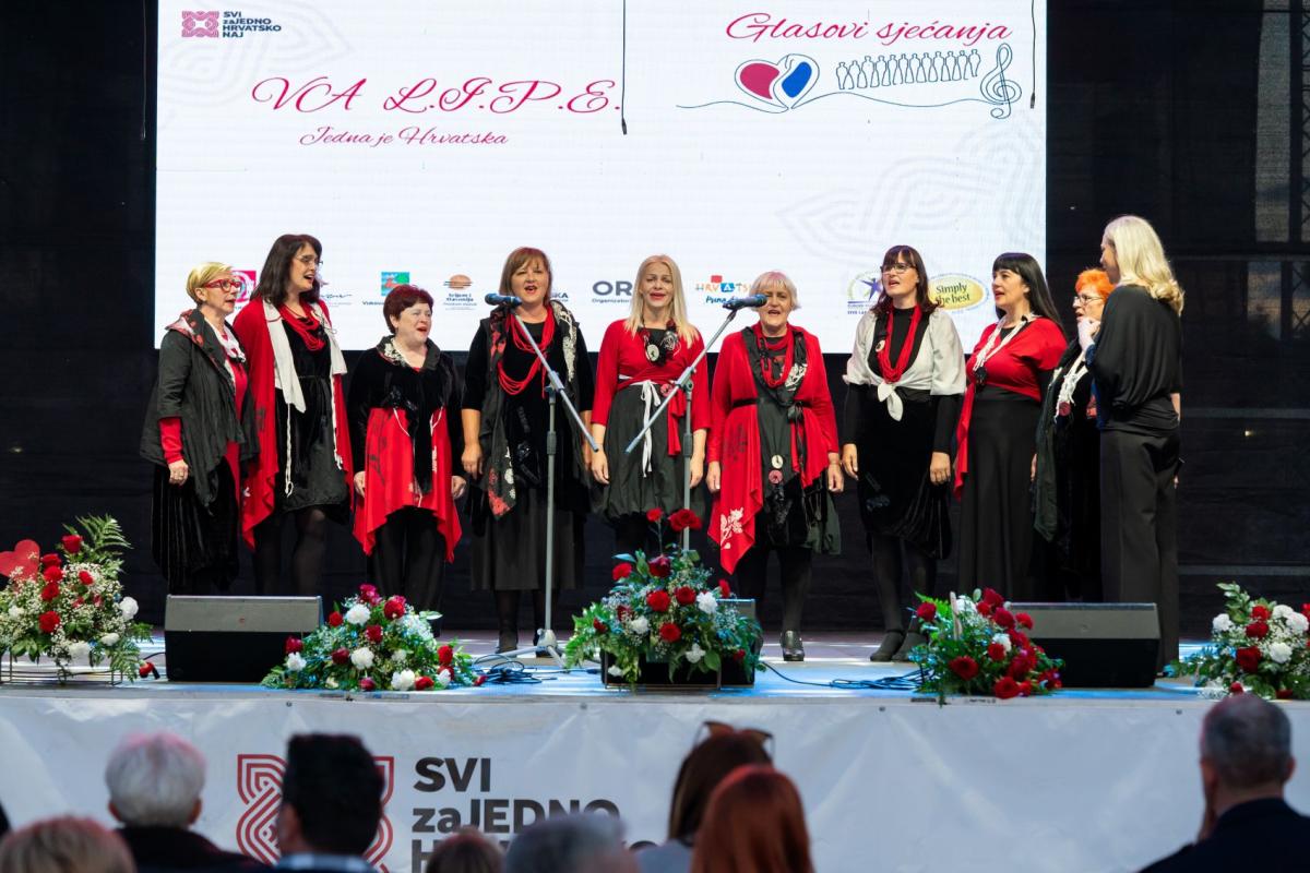 U Vukovaru uspješno održan 8. festival „SVI zaJEDNO HRVATSKO NAJ”