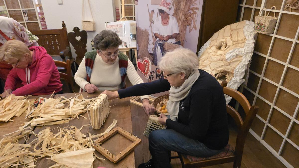 RADIONICA IZRADE UPORABNIH PREDMETA OD KOMUŠINE powered by #JANAF