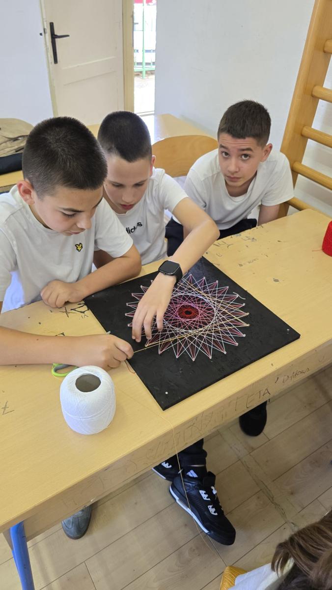 MatemA(R)Tika u OŠ Vrpolje: matematika, umjetnost i hrvatska čipka u rukama učenika
