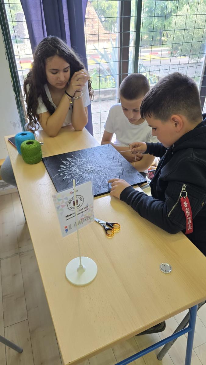 MatemA(R)Tika u OŠ Vrpolje: matematika, umjetnost i hrvatska čipka u rukama učenika