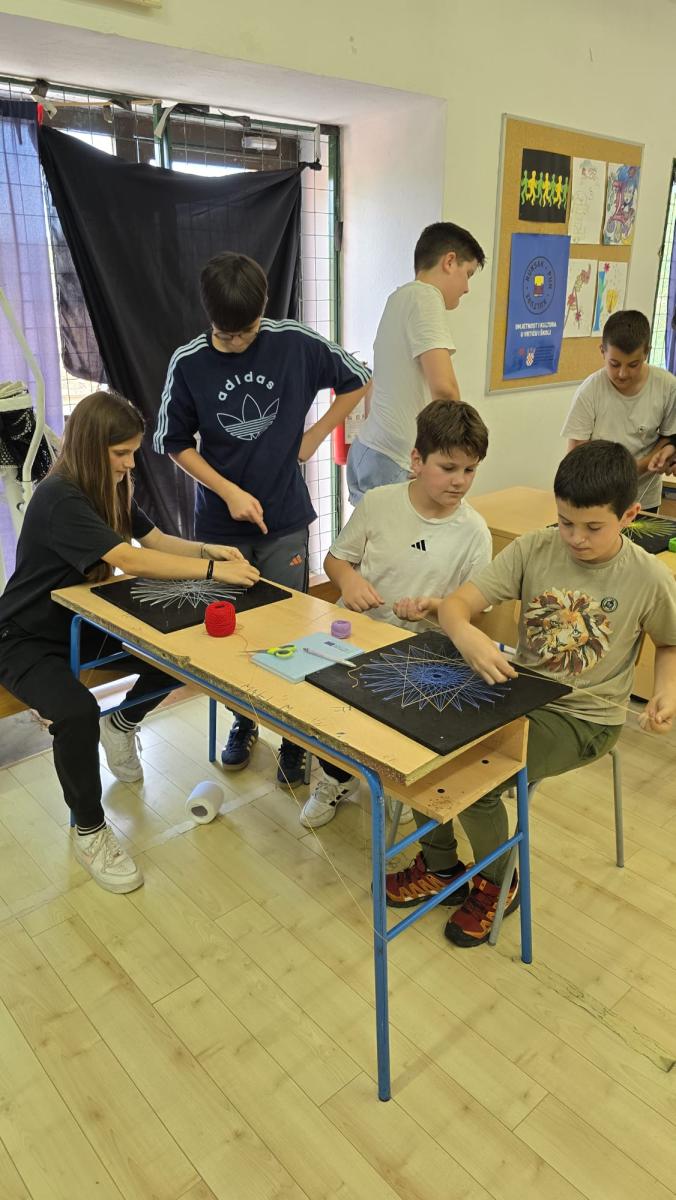 MatemA(R)Tika u OŠ Vrpolje: matematika, umjetnost i hrvatska čipka u rukama učenika