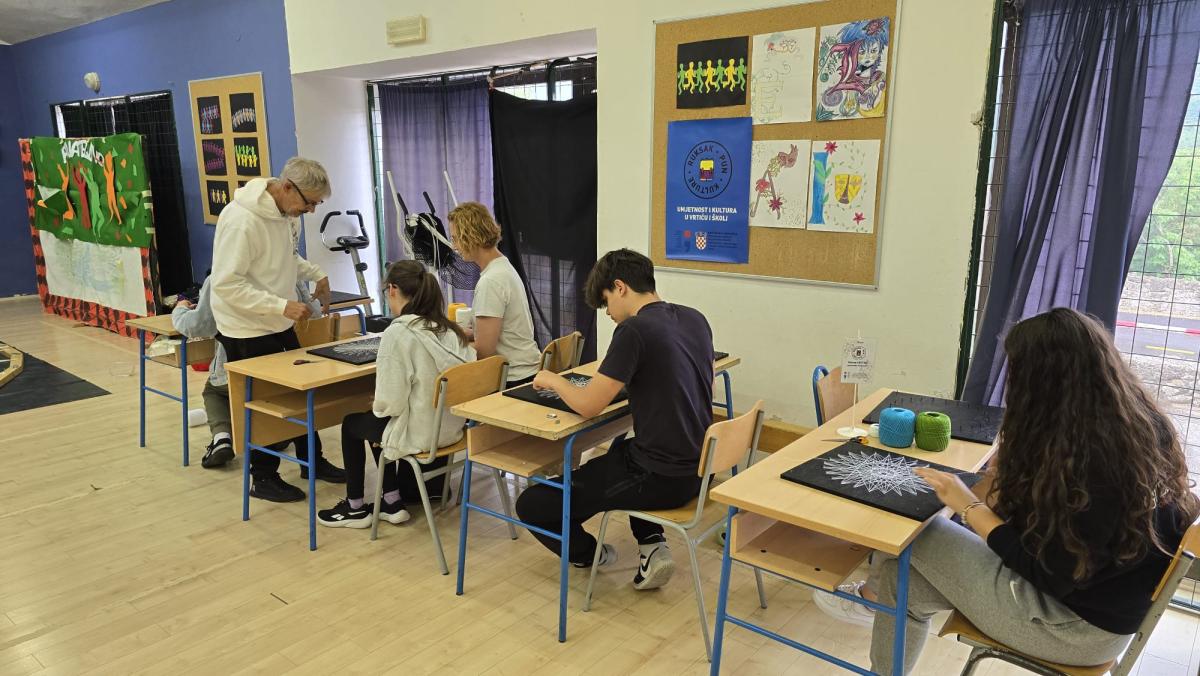 MatemA(R)Tika u OŠ Vrpolje: matematika, umjetnost i hrvatska čipka u rukama učenika