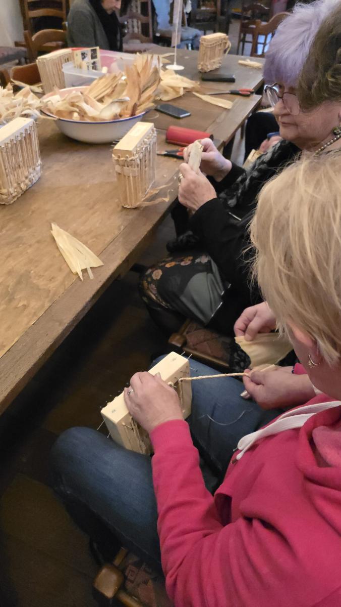 RADIONICA IZRADE UPORABNIH PREDMETA OD KOMUŠINE powered by #JANAF