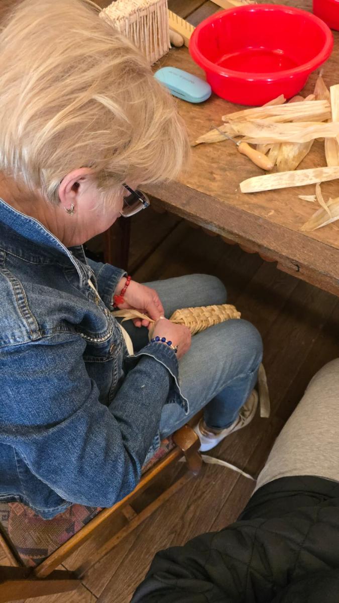 Radionica izrade predmeta od komušine powered by #JANAF