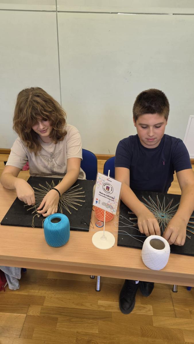 MatemA(R)Tika u Smokvici: matematika, umjetnost i čipka u otočnom okruženju