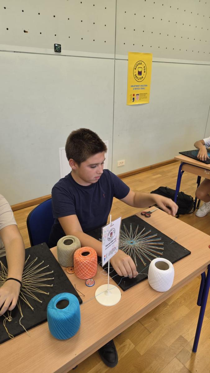 MatemA(R)Tika u Smokvici: matematika, umjetnost i čipka u otočnom okruženju