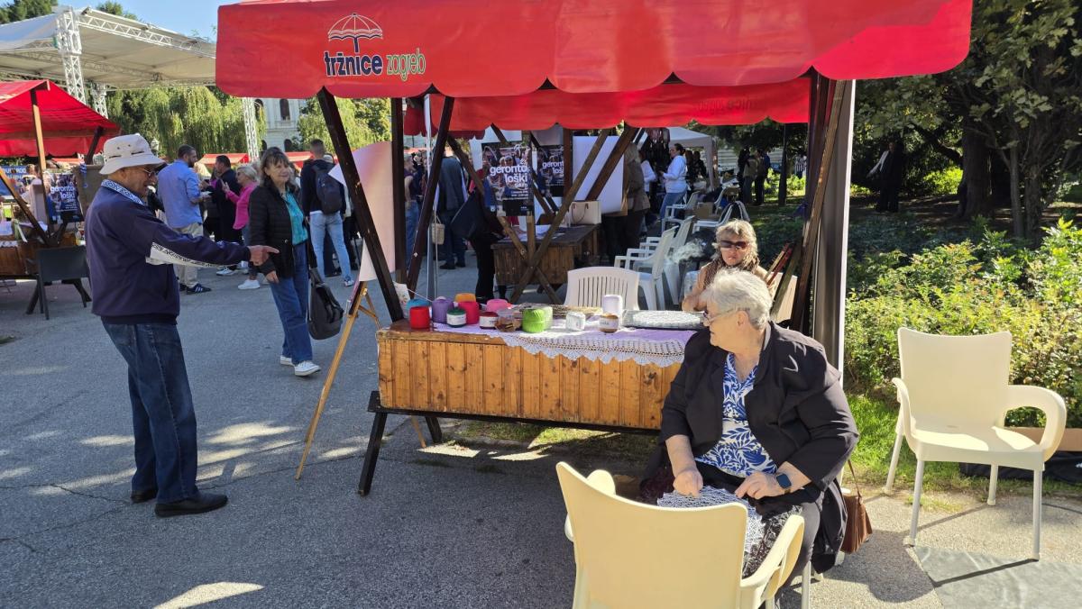Hrvatska kuća „Materina priča” obilježila Međunarodni dan starijih osoba izradom velike umjetničke instalacije