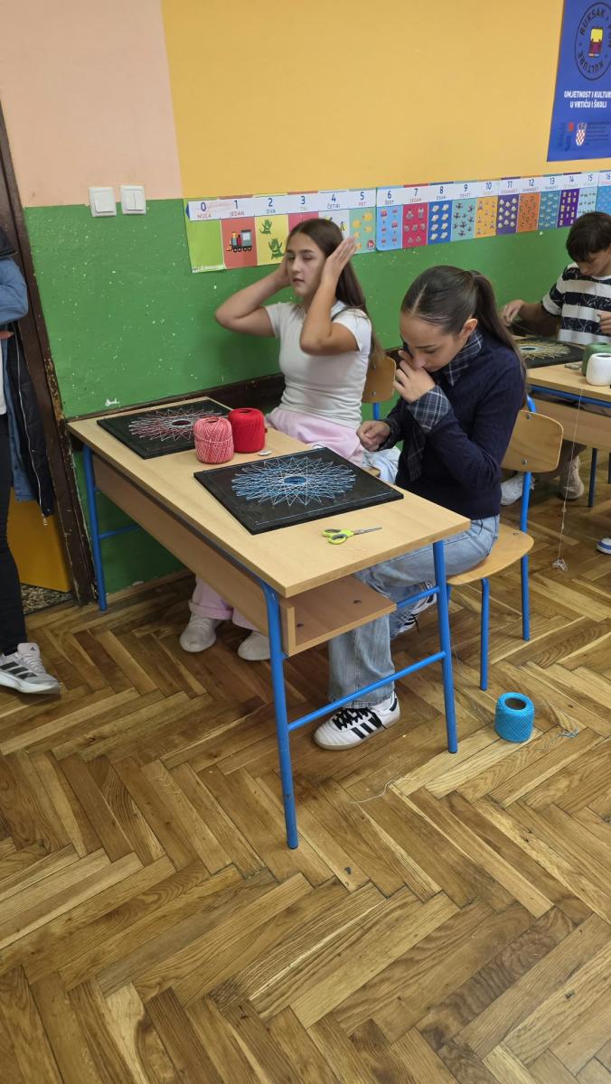 MatemA(R)Tika u Trnovitičkom Popovcu: kada matematika postane umjetnost